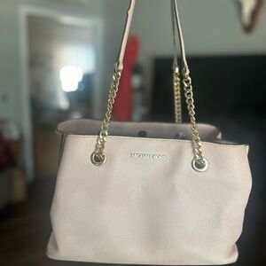 Michael Kors Cream Shoulder Bag with Gold Chain